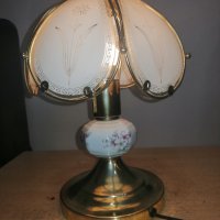 Продавам уникална и много красива настолна лампа, снимка 2 - Настолни лампи - 44422924