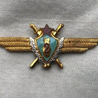 рядък военен нагръден знак Бомбардировач 2-ри клас - летец, пилот, авиатор, снимка 1 - Антикварни и старинни предмети - 40417447