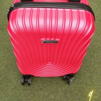Стилен куфар с колелца за ръчен багаж с твърдо покритие 40/30/20см

, снимка 2 - Други стоки за дома - 44782015