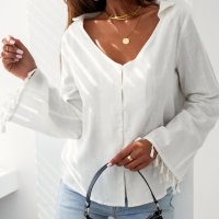 Дамска блуза в бяло с дълги ръкави с пискюли, от вискоза и лен, снимка 1 - Блузи с дълъг ръкав и пуловери - 44382552