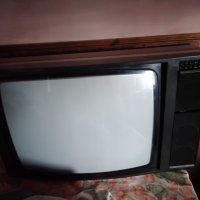 Телевизор Bang Olufsen, като нов, снимка 1 - Телевизори - 35719968