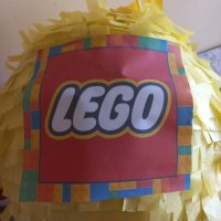 Голяма пинята Лего +маска и конфети подарък , снимка 1 - Декорация за дома - 41759652