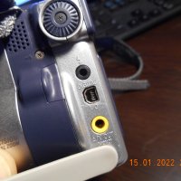 Sony Cyber-shot DSC-S70 3.1MP - vintage 2000, снимка 8 - Фотоапарати - 35758054