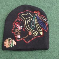 Зимна шапка на Chicago Blackhawks, снимка 1 - Шапки - 35925056