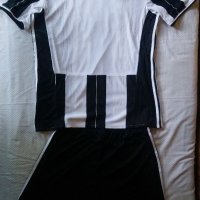 Екип "Adidas" - тениска и къси панталони "Ювентус" - размер L, снимка 4 - Спортни дрехи, екипи - 33841891