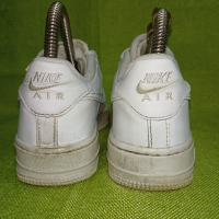 Nike N 37,5 стелка 23,5 см Бели маратонки естествена кожа , снимка 5 - Маратонки - 44825309