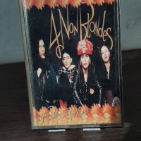 Аудиокасета 4 non blondes 1992г., снимка 1 - Аудио касети - 39142942