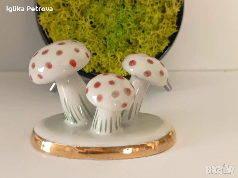 Българска, порцеланова фигурка-Гъбки , снимка 1