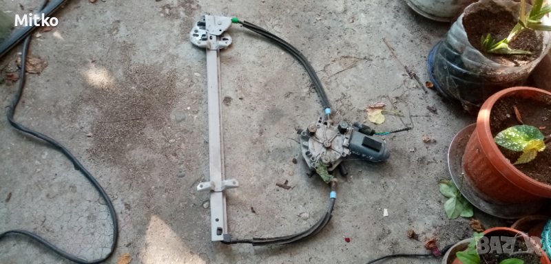 Стъкло повдигач преден Ляв Ел. За Форд Ескорт 1994г / Ford Escort 1994y, снимка 1