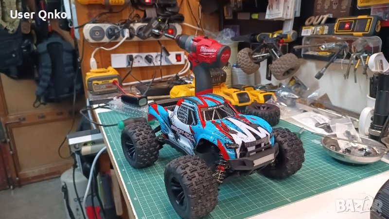 MJX HYPER GO 16208 BRUSHLESS 1:16 RC CAR HIGH SPEED OFFROAD TRUCK RTR 4x4


, снимка 1