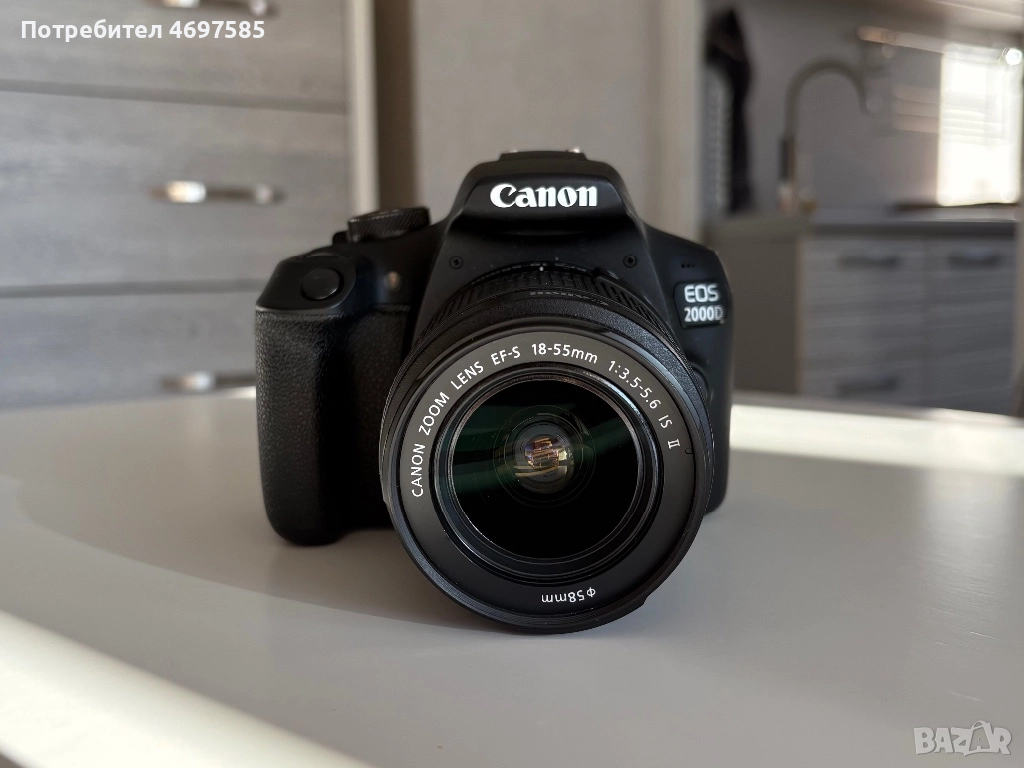 Фотоапарат DSLR Canon EOS 2000D + зарядно, снимка 1