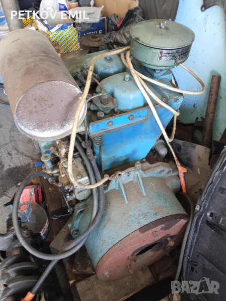 Двуцилиндров дизелов двигател , снимка 1