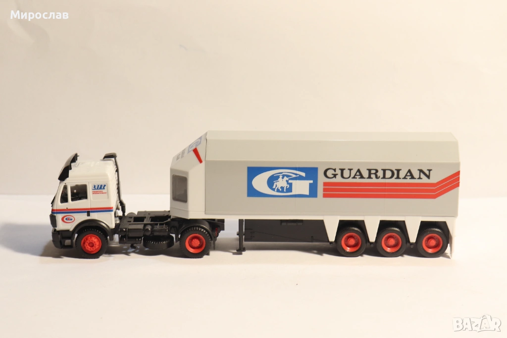 HERPA H0 1/87 MERCEDES BENZ ПРЕВОЗ НА СТЪКЛО КАМИОН МОДЕЛ, снимка 1