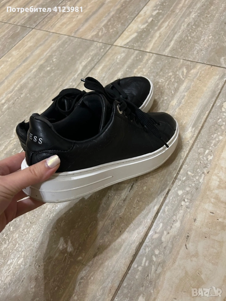 Обувки на Guess 40 номер, снимка 1