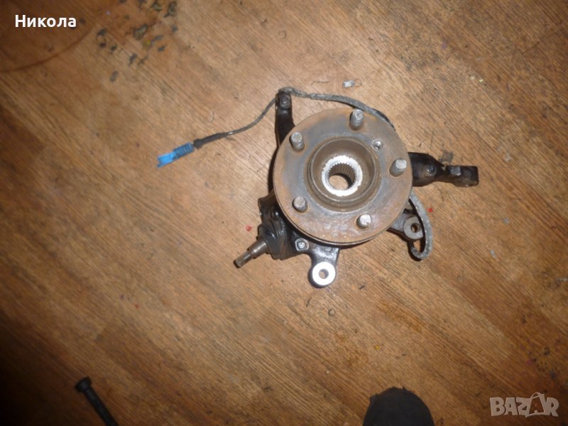 Преден десен шенкел главина Range Rover 3 3.0 177 к.с, снимка 1