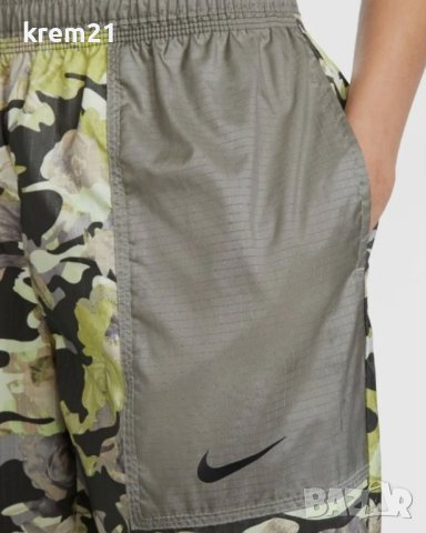 Nike Sportswear Floral Camo Joggers дамски S, снимка 9 - Спортни екипи - 44321612