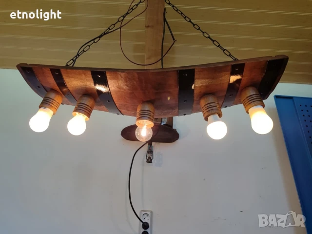 Полилеи, лампи от автентични реставрирани дъбови бъчви (бурета) с ръчно изработени дървени чашки , снимка 3 - Полилеи - 50967840