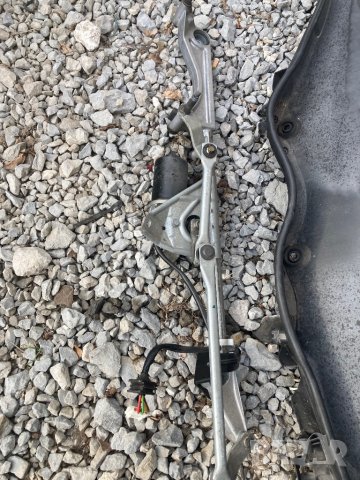 Очиларка за отвеждане на водата за мерцедес ц класа 203 рамена чистачка основа чистачка с моторче , снимка 2 - Части - 44271385