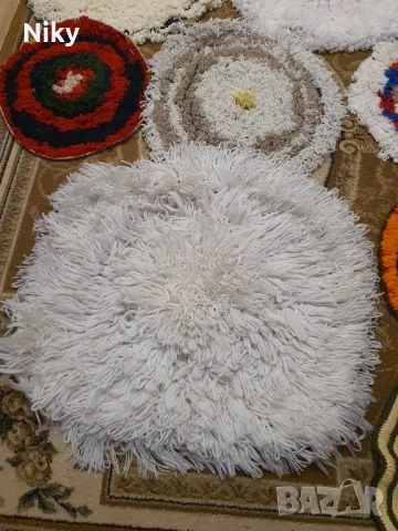 Ръчно плетени столовки , снимка 8 - Декорация за дома - 48823818