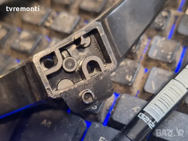 крачета оригинална стойка телевизор  BLAUPUNKT модел BC43Z137, снимка 2 - Стойки, 3D очила, аксесоари - 50440979