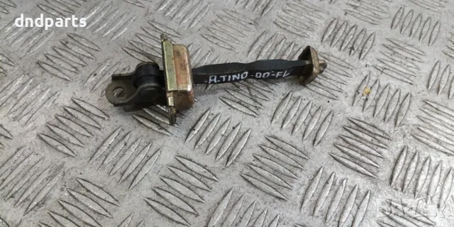 Стопер врата Nissan Almera Tino 2000г.(преден ляв)	