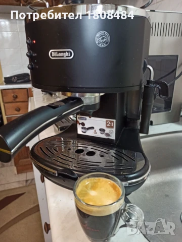 Кафе машина Делонги с ръкохватка крема диск работи перфектно и прави супер кафе с каймак  , снимка 2 - Кафемашини - 51265899