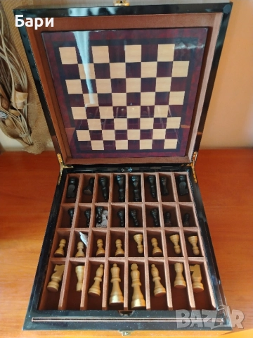 Луксозна кутия с настолни игри шах,табла,карти,домино,зарове, снимка 3 - Антикварни и старинни предмети - 52059605
