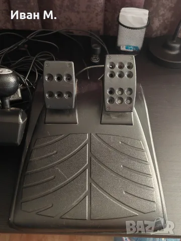 Волан с педали Logitech Driving force Gt 900 градуса , снимка 3 - Джойстици и геймпадове - 55840882