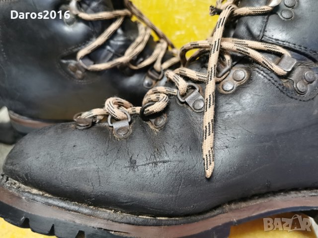 Туристически обувки Meindl 43 номер , снимка 11 - Други - 42492078