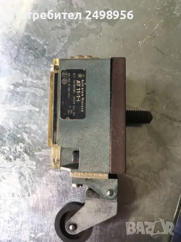 Индустриални прекъсвачи и бутони, снимка 4 - Друга електроника - 49224703