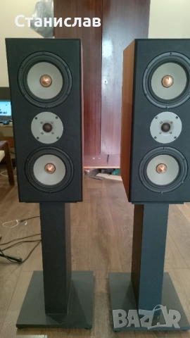 Tонколони с говорители SEAS Excel