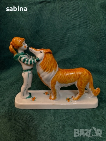 Рядка Статуетка „Момиче с куче“, Дулевский фарфоровый завод (Дулево), СССР, 1968-1991 г., снимка 2 - Антикварни и старинни предмети - 52998907