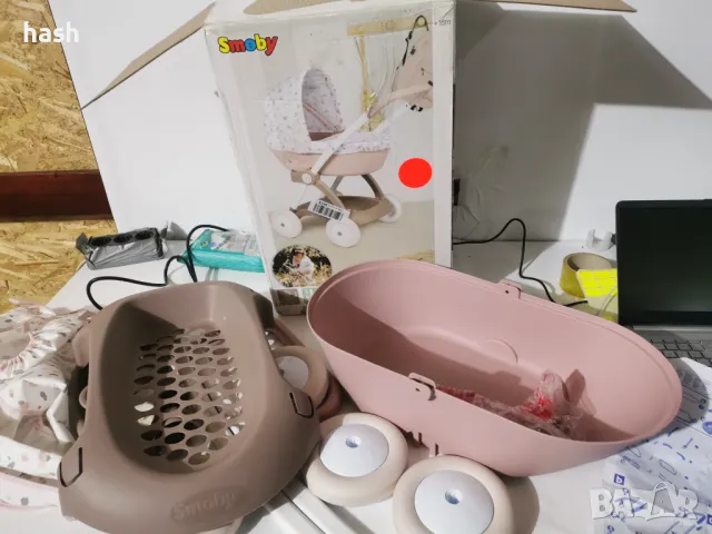 Количка с бебешка кошара и пластмасов сенник Smoby Baby Nurse Doll Pram, розово и бяло, снимка 10 - Детски колички - 48439771