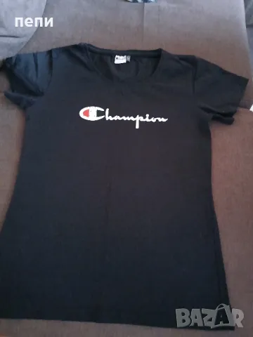 Уникална тениска  на Champion-нова