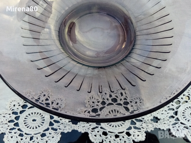 Българска фруктиера лилаво стъкло , снимка 2 - Чинии - 52280649