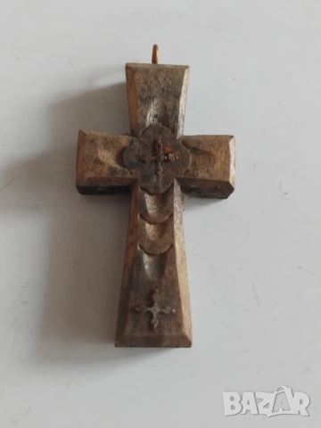 Дървен Кръст Медальон