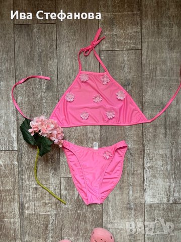 Кокетен цикламено неоново розов бански костюм с 3D 3Д цветя размер М , снимка 2 - Бански костюми - 41677097