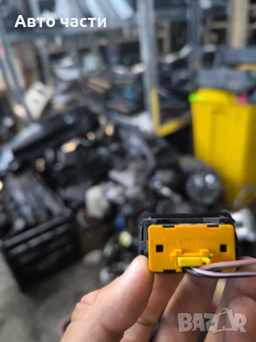 Бутон електрическо стъкло 3′ E36 ЖЪЛТО 8368941, снимка 2 - Части - 51060274