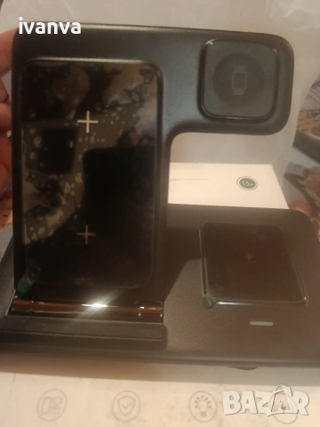 Това е Denga 3-в-1 сгъваемо ,безжично зарядно , снимка 2 - Оригинални зарядни - 53650826