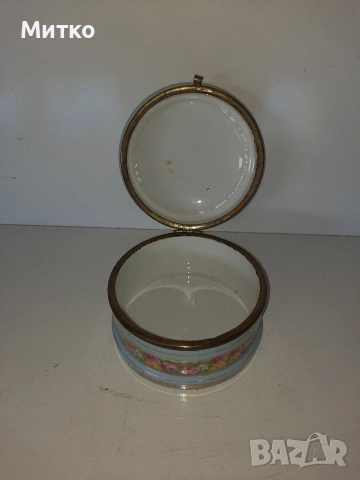 Порцеланова отваряема кутия за бижута, снимка 8 - Декорация за дома - 53623541