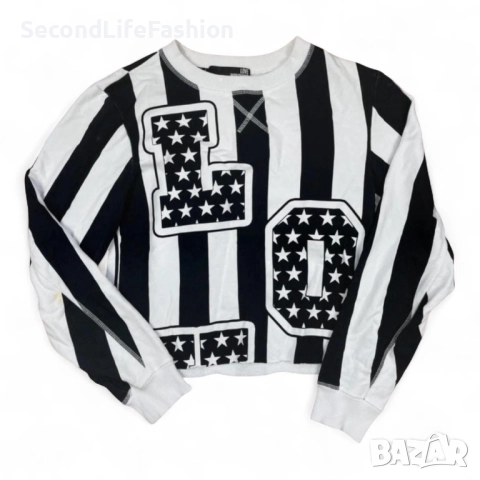 Дамски черно-бял пуловер с лого Love Moschino размер S