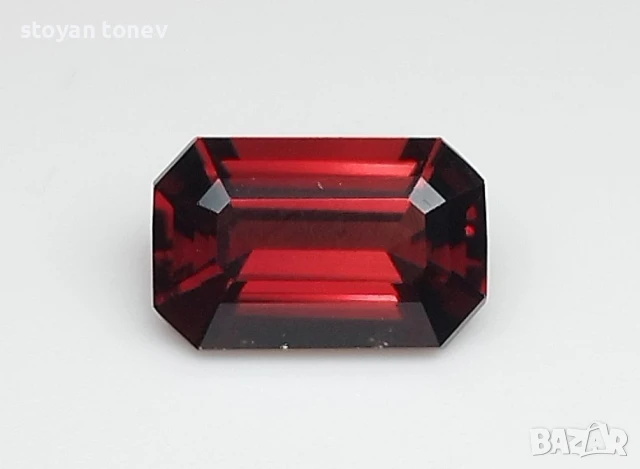 Естествен шпинел в топ червено - 2.17кт! Сертифициран! Нов!, снимка 7 - Пръстени - 46675168