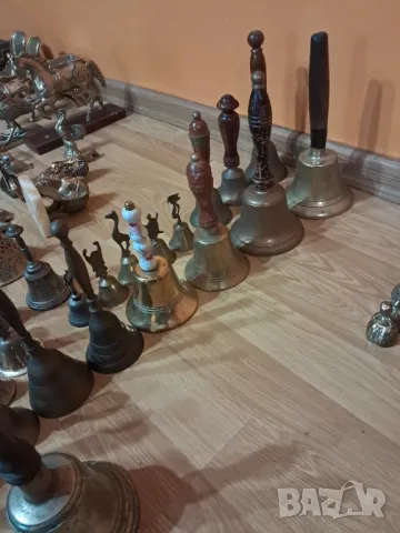 Звънци бронзови , снимка 5 - Антикварни и старинни предмети - 42879944