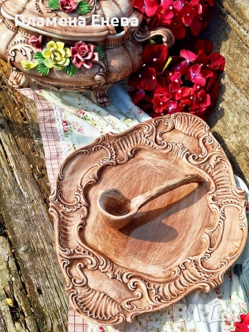 Италиански комплект от Bassano Italy терин, плато и черпак , снимка 11 - Антикварни и старинни предмети - 53744885