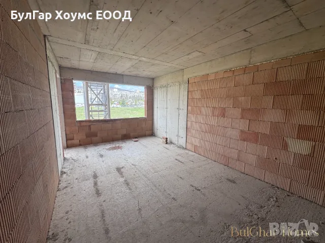 Двустаен на груб строеж, етаж 2 в нова сграда с асансьор, кв. Владиславово, Варна