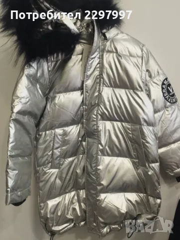 Детско яке, снимка 2 - Детски якета и елеци - 47366684