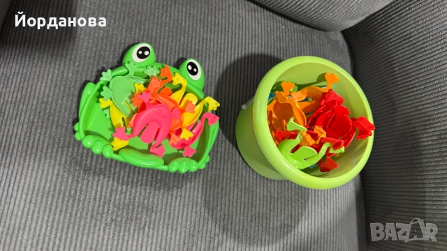 Скачащи жаби настолна игра пластмаса