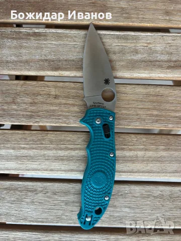 Продавам нож Spyderco Manix 2