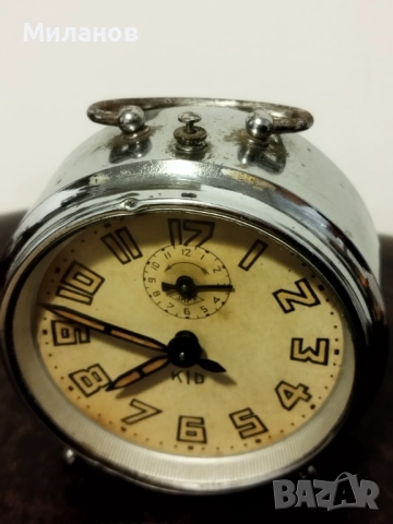 Стар механичен будилник, настолен часовник, снимка 3 - Антикварни и старинни предмети - 52405756