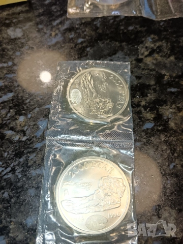 Продавам 2000 пести Испания 1996 година., снимка 4 - Нумизматика и бонистика - 53336903